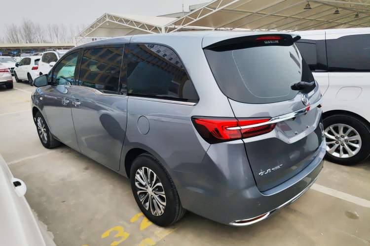 Used Buick GL8 2021 Land Cruiser Executive Class 652T Comfort Model
