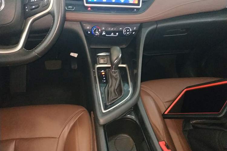 Used Buick GL6 2019 18T 6-Seater Connected Luxury Version China VI Standard
