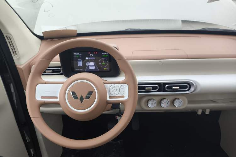 Used Wuling Hongguang MINIEV 2024 3rd Generation 215km Youth Edition