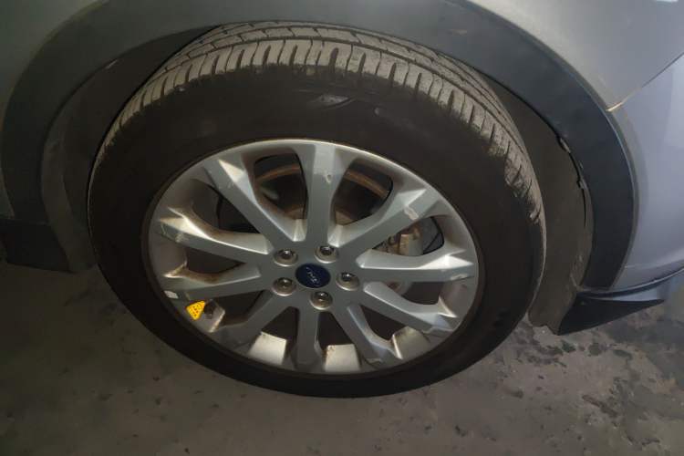 Used Ford Kuga 2015 1.5L GTDi Two-Wheel-Drive Comfort Model
