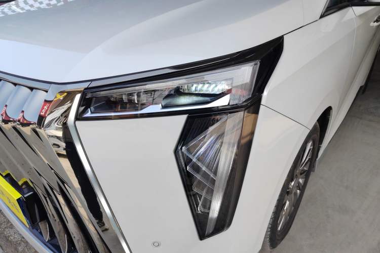 Used GAC Trumpchi M8 2023 Zongshi Series Dual-Motor Flagship Edition
