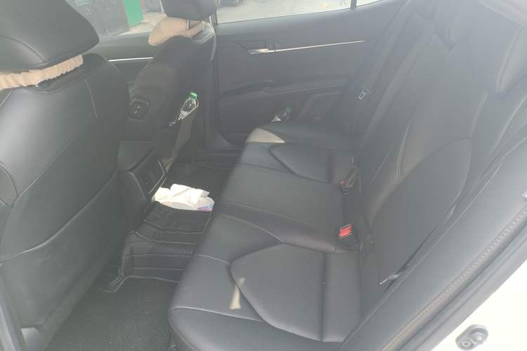 Used Toyota Camry 2021 2.5G Luxury Edition
