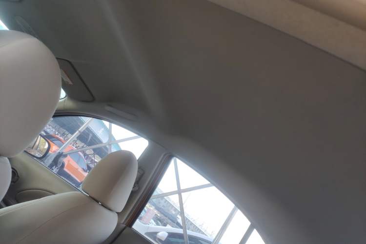 Used Nissan March 2010 1.5L Automatic Easy-Style Version