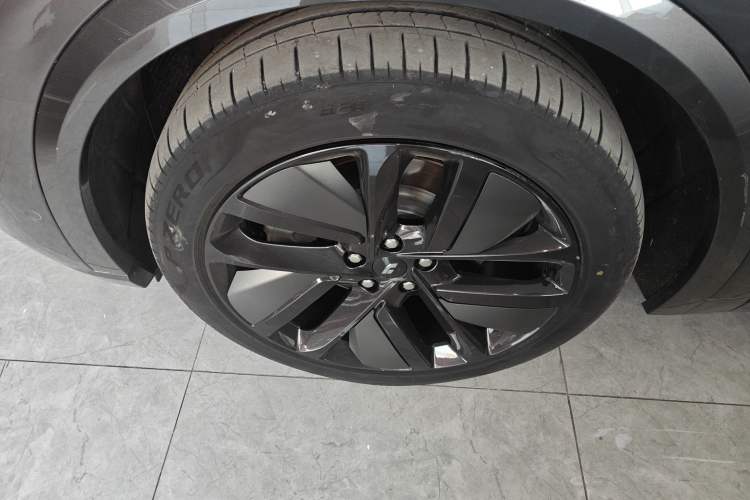 Used Li Auto L9 2022 Max model
