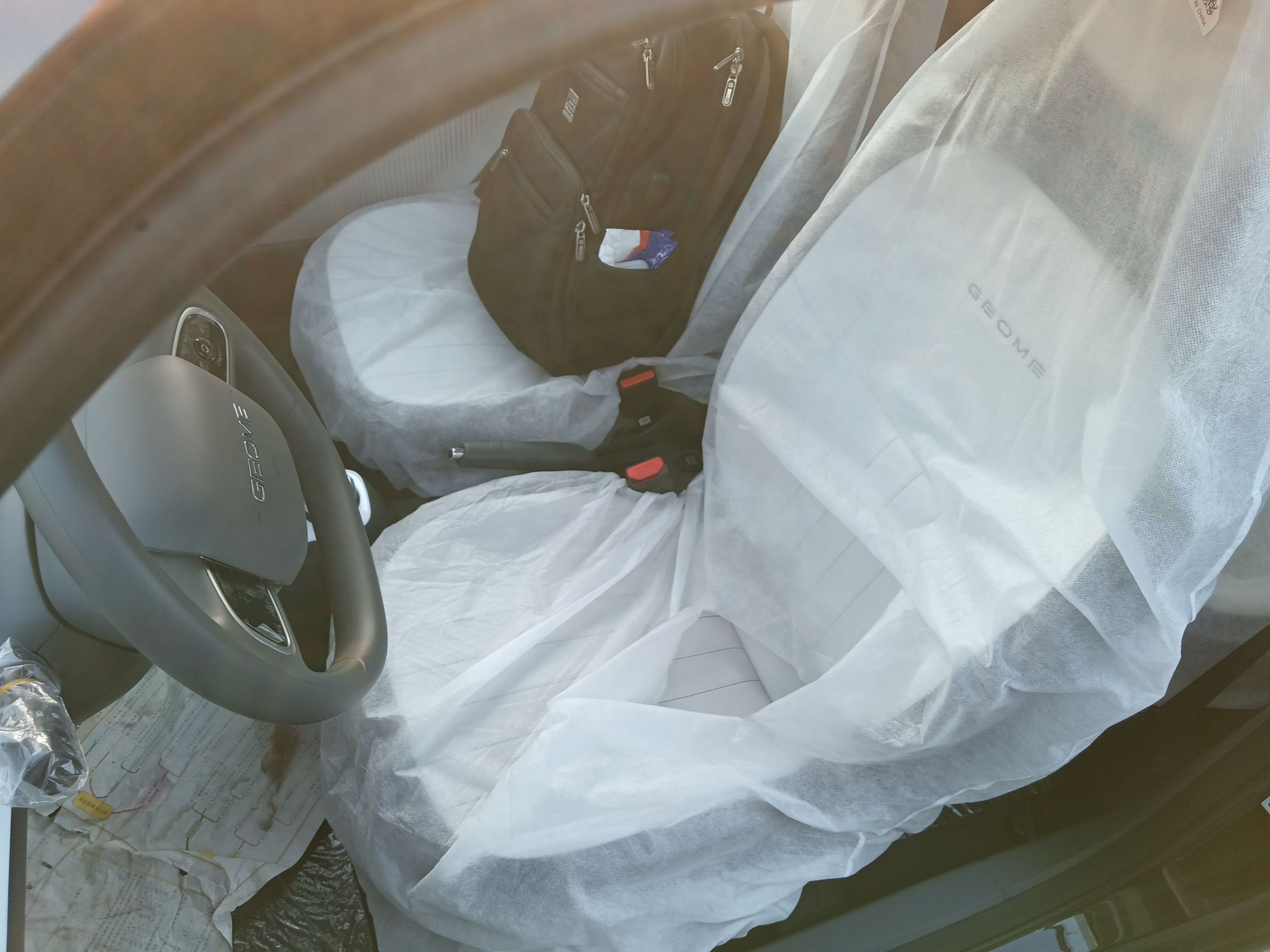 Переднее сиденье в автомобиле