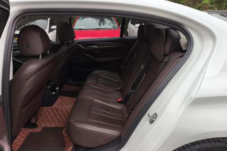 Used BMW 5 Series 2018 Facelifted 530Li Luxury Edition Premium Package
