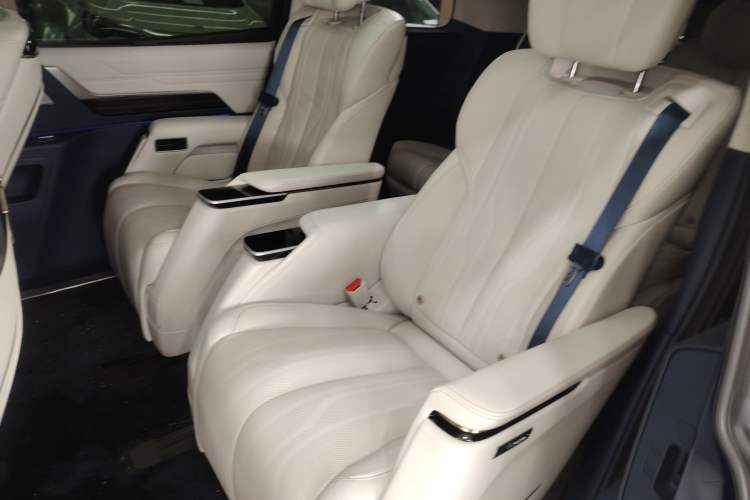 Used Buick Century 2023 2.0T Six-Seater Yinshi Edition