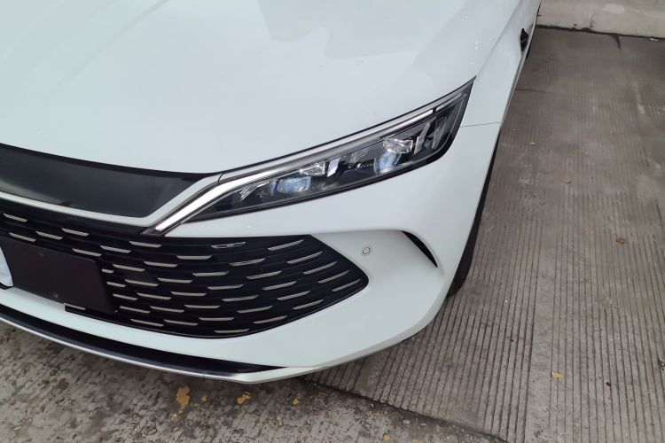 Used BYD Qin L 2025 DM-i Smart Drive 120KM Leading Model
