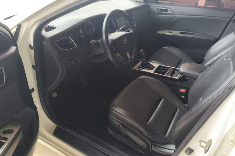 Used Hyundai Mistra 2014 1.8L Automatic Smart GLS
