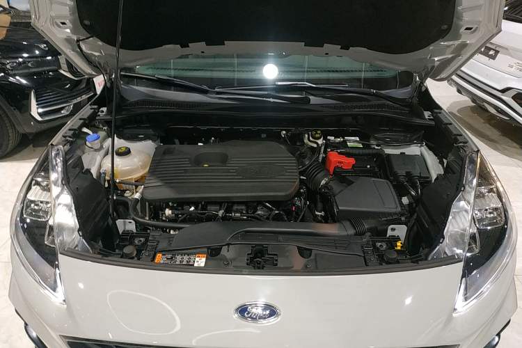 Used Ford Escape 2024 EcoBoost 245 Four-Wheel Drive ST-Line Pro Trim
