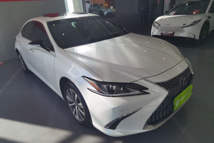 Used Lexus ES 2020 200 Excellence Edition

