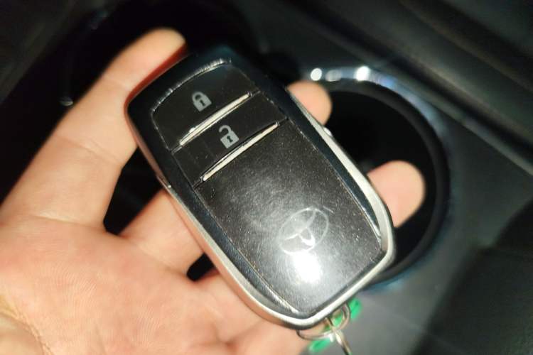 Used Toyota Highlander 2017 2.0T Two-Wheel Drive Luxury Edition 7 Seats
