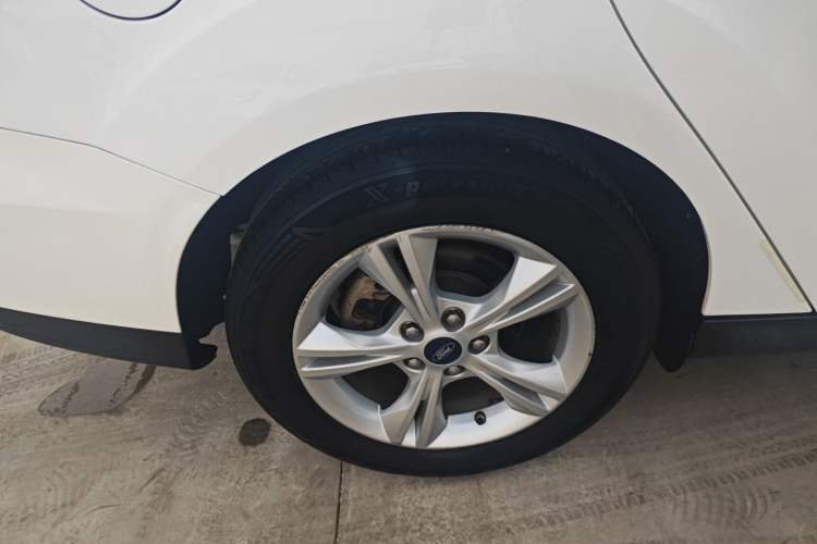 Used Ford Focus 2015 Sedan 1.6L Automatic Comfort Model
