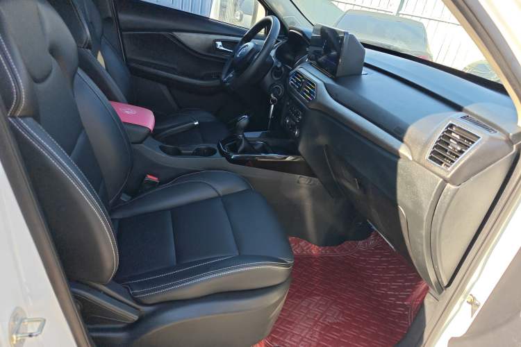 Used Dongfeng Fengon S560 2018 1.8L Manual Urban Model 7 Seats