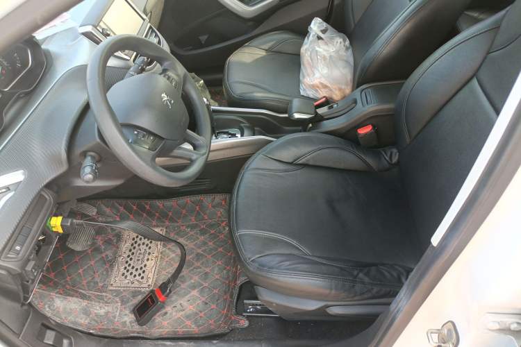 Used Peugeot 2008 2014 1.6L Automatic Fashion Edition