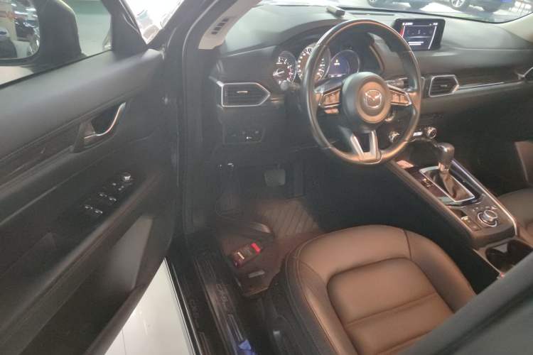 Used Mazda CX-5 2021 2.5L Automatic Two-Wheel Drive ZhiZun Version
