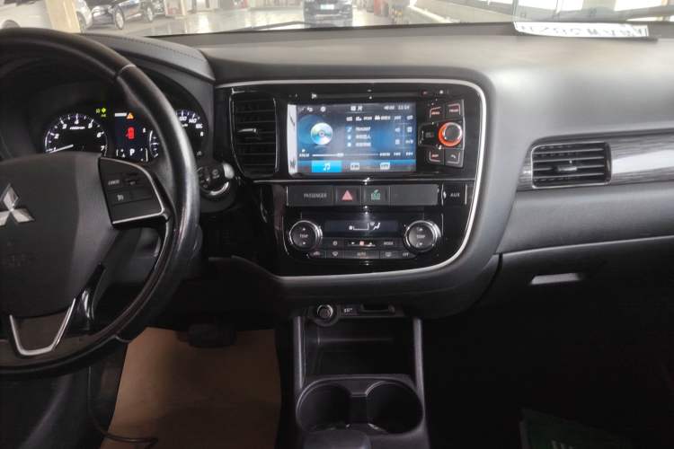 Used Mitsubishi Outlander 2016 2.4L 4x4 Elite Edition 5 Seats