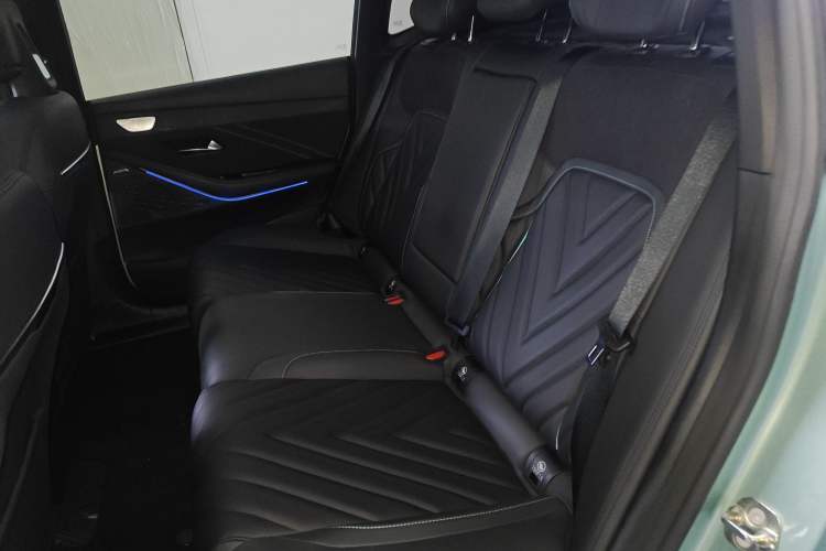 Used  SL03 2023 200Max Range-Extended Version
