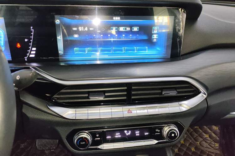 Used Bestune T77 2019 230 TID Automatic Luxury Version National V
