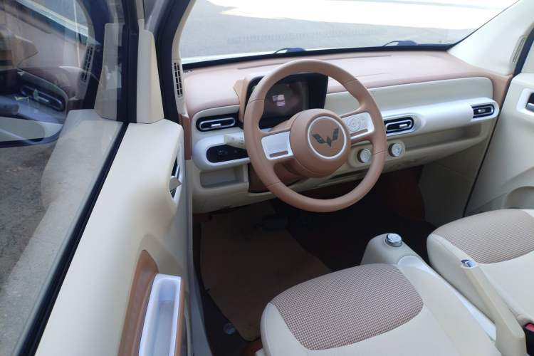 Used Wuling Hongguang MINIEV 2024 3rd Generation 215km Youth Edition
