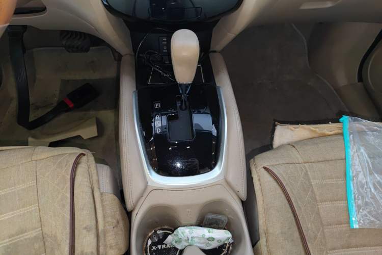 Used Nissan X-Trail 2014 2.0L CVT Fashion Edition 2WD
