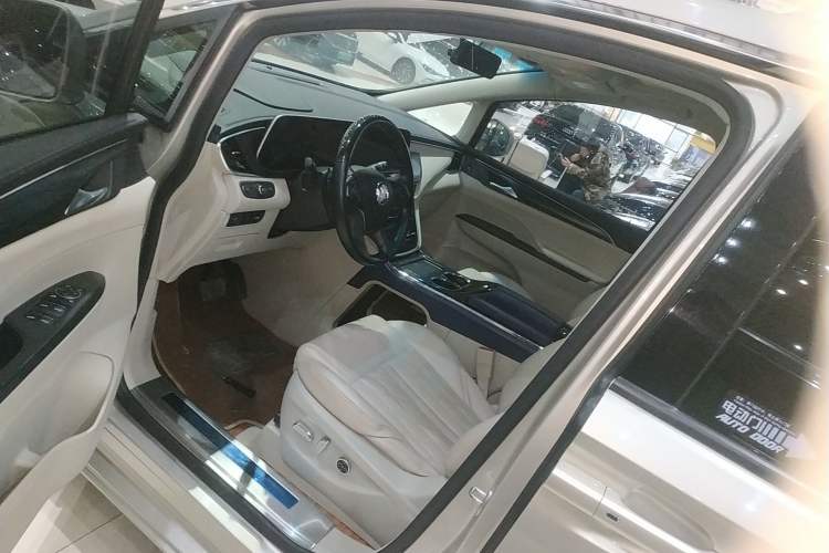 Used Buick GL8 2020 ES Land Cruiser 653T Comfort Edition