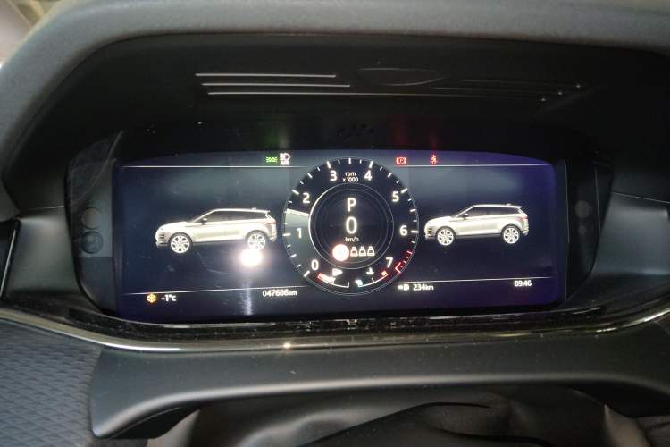 Used Land Rover Range Rover Evoque 2021 Range Rover Velar L 249PS R-Dynamic First Edition
