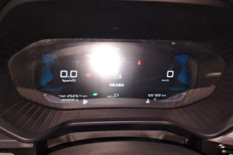 Used Wuling Asta 2022 2.0L DHT Electric-Speed Version
