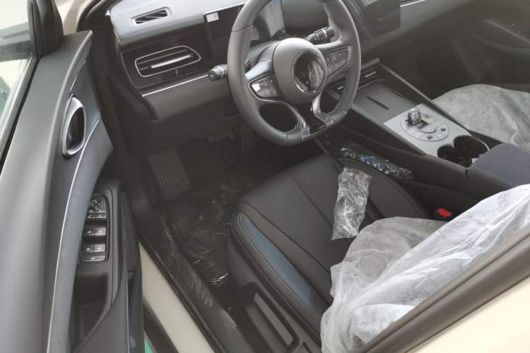 Used BYD Seal 06 New Energy 2025 DM-i Smart Drive 80KM Luxury Model
