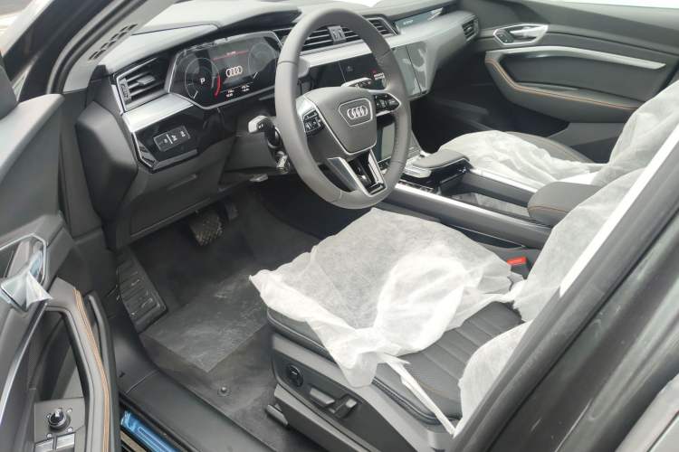 Used Audi e-tron 2021 50 quattro Luxury Edition
