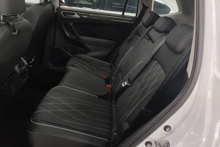 Used Volkswagen Tiguan L 2023 330TSI Automatic Two-Wheel Drive R-Line Enjoyment Edition