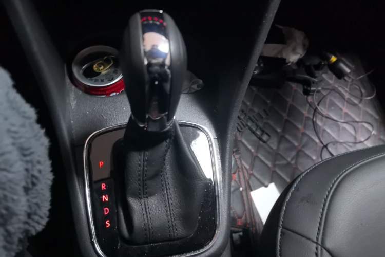 Used Volkswagen Polo 2018 1.5L Automatic Luxury Edition
