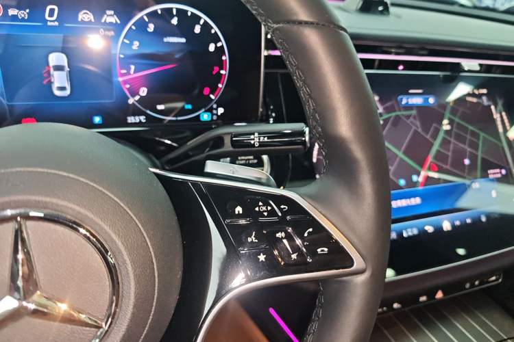 Used Mercedes-Benz E-Class 2024 Facelift E 300 L Luxury Edition
