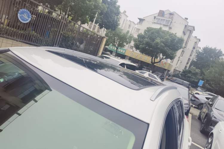 Used Cadillac XT5 2018 25T Luxury Model