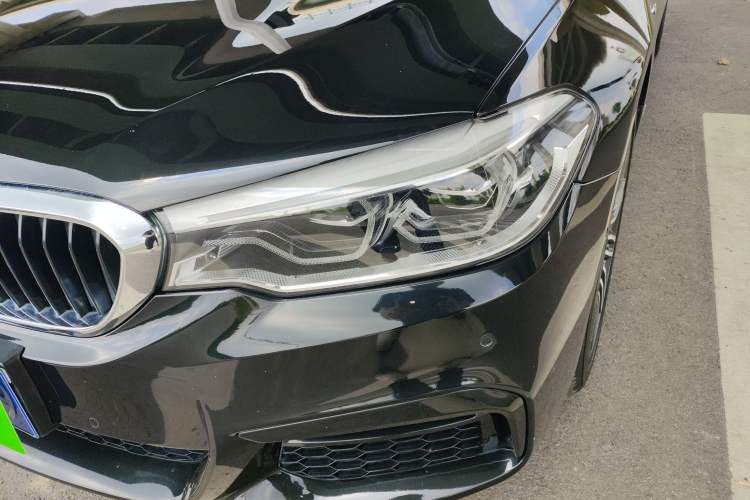 Used BMW 5 Series 2018 Restyled 530Li Leading Edition M Sport Package
