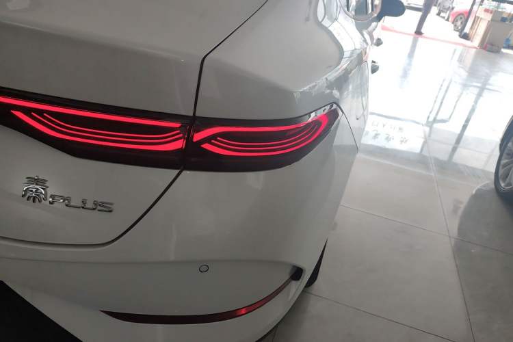 Used BYD Qin PLUS 2025 DM-i Smart Drive 55KM Leading Model
