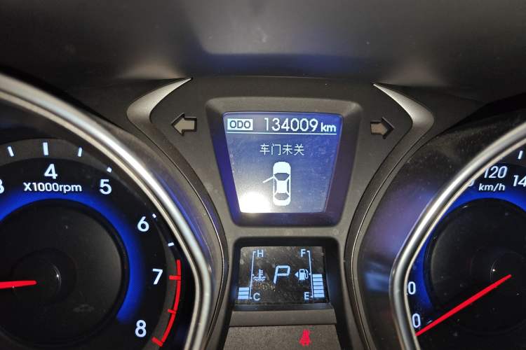 Used Hyundai Elantra 2015 1.6L Automatic Luxury Model