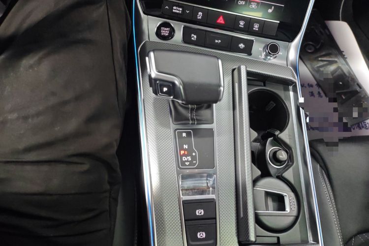 Used Audi A7L 2024 45TFSI quattro S-line Visionary Edition Flow Crystal Package
