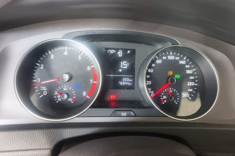 Used Volkswagen Golf 2016 1.6L Automatic Fashion Model
