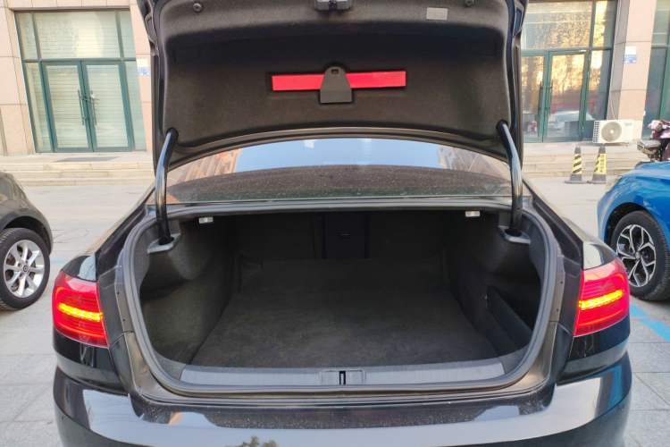 Used Volkswagen Magotan 2018 330TSI DSG Advanced Model
