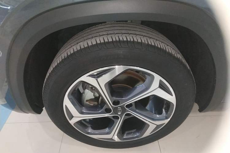 Used Geely Auto Monjaro L 2024 2.0TD High-Power Automatic Two-Wheel Drive Yunqi Version