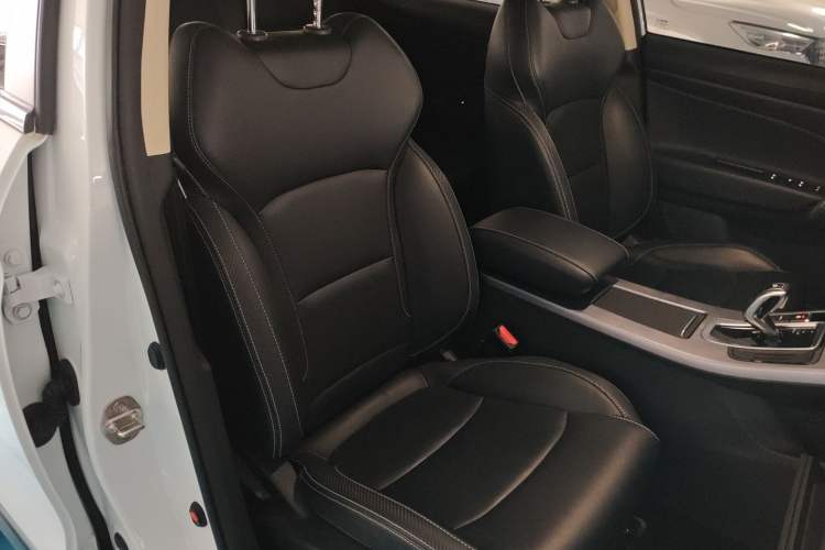 Used Geely Auto Emgrand X7 Sport 2021 Million Edition 1.8TD DCT Two-Wheel Drive Comfort Model
