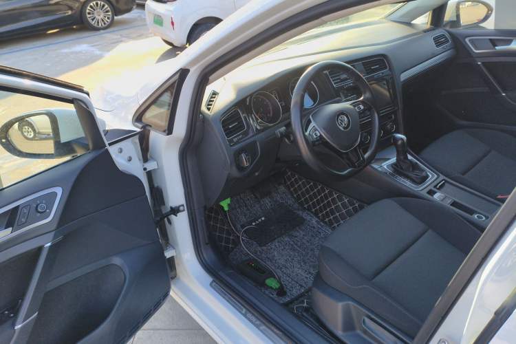 Used Volkswagen Golf 2019 200TSI DSG Comfort & Ambition Edition China VI Standard
