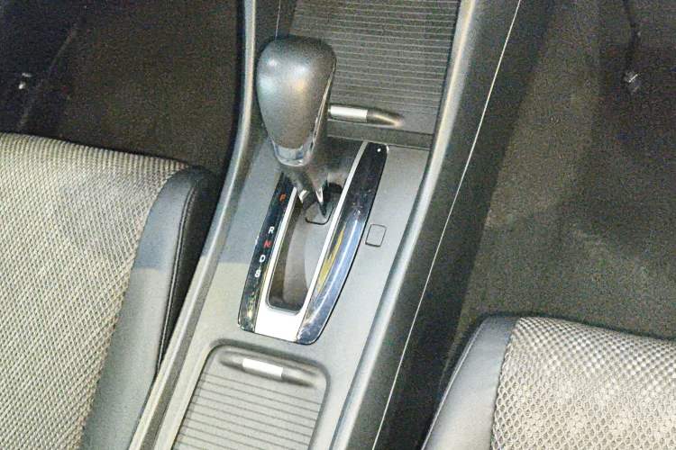 Used Honda Jade 2017 1.8L automatic Comfort version 5 seats
