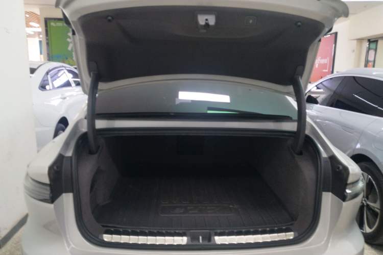 Used Nio ET7 2024 75 kWh Executive Signature Edition
