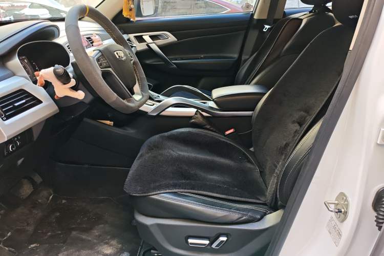 Used Geely Auto Emgrand X7 Sport 2018 Revised Version 1.8TD Automatic Two-Wheel Drive Smart Connectivity 4G-Enabled Edition
