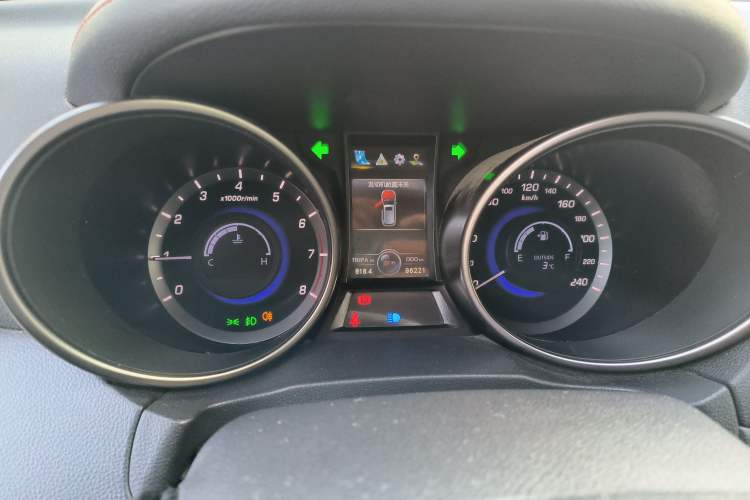 Used Changan CS75 2017 Shangkui Edition 1.5T Manual Fengxiang Model
