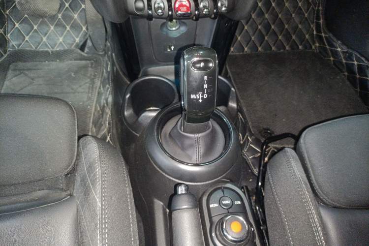 Used MINI MINI 2018 1.5T COOPER Classic Edition