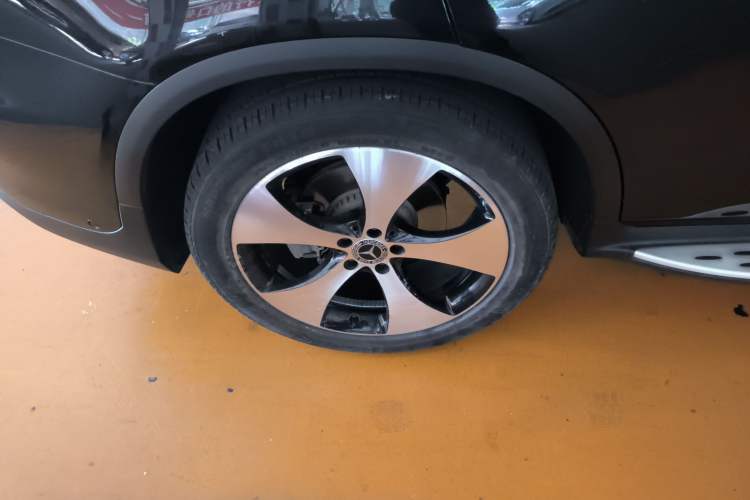 Used Mercedes-Benz GLC 2018 Refreshed GLC 300 4MATIC Dynamic Edition