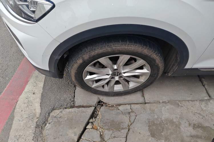 Used Volkswagen T-ROC 2021 Revised Version 280TSI DSG Two-Wheel Drive Elite Connect Edition
